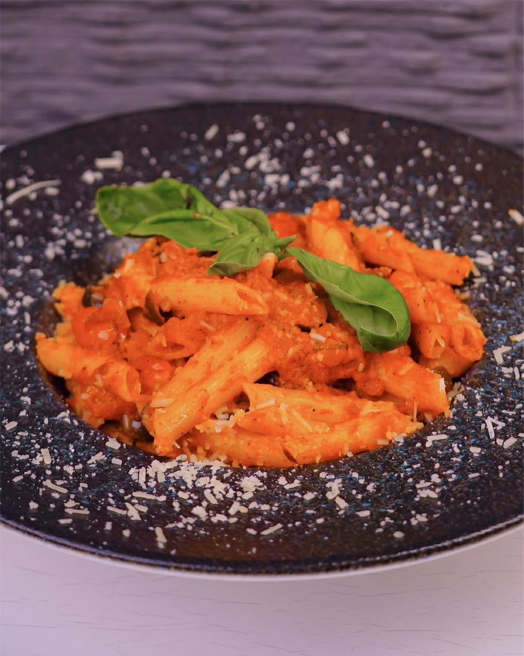 fiery pasta made the arabesque waya bold plate for bold cravings.😍#arabesqueeats #spicypasta #p