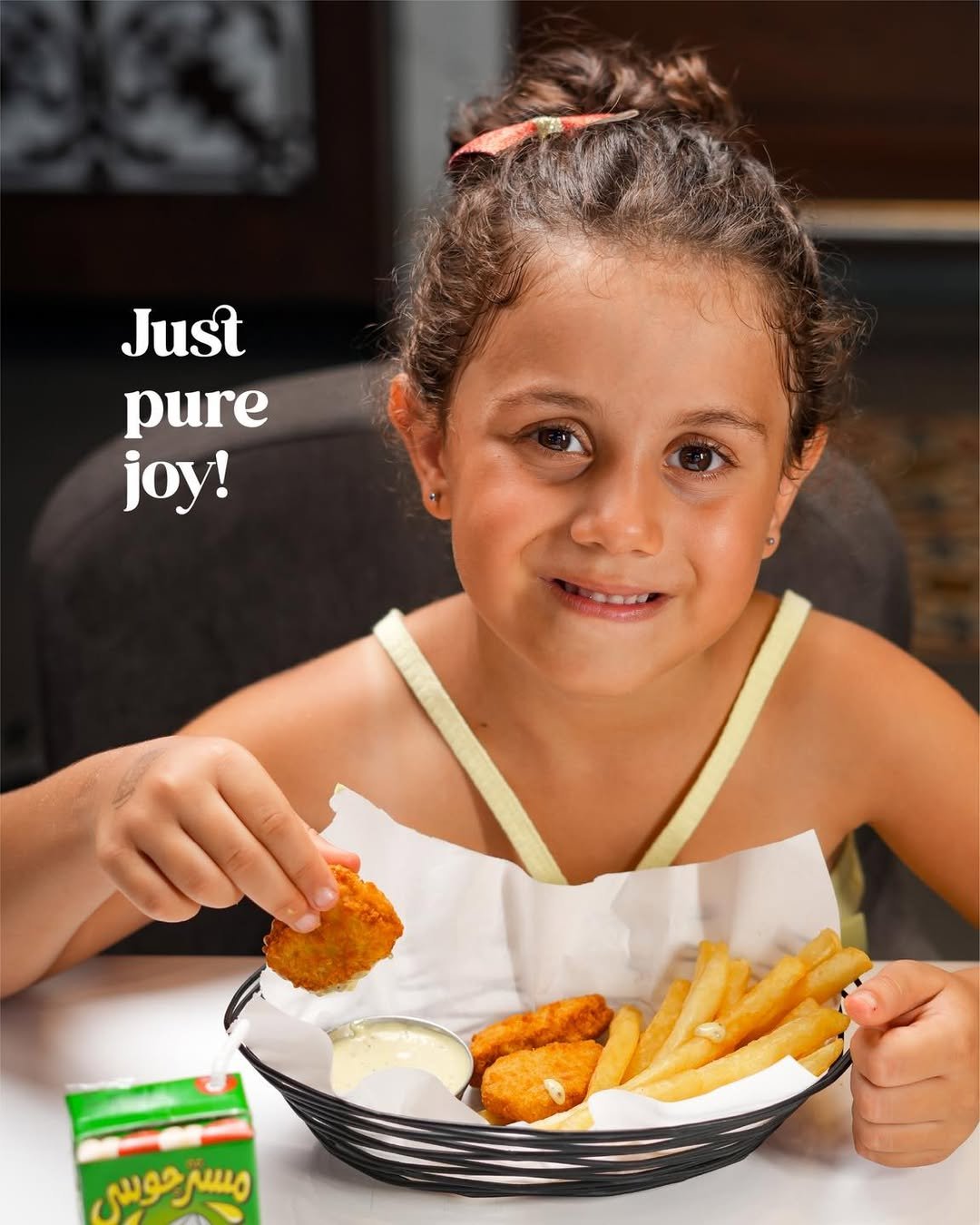 little smiles, big cravings.because joy starts with a crispy bite😁#arabesquemoments #kidsmealma